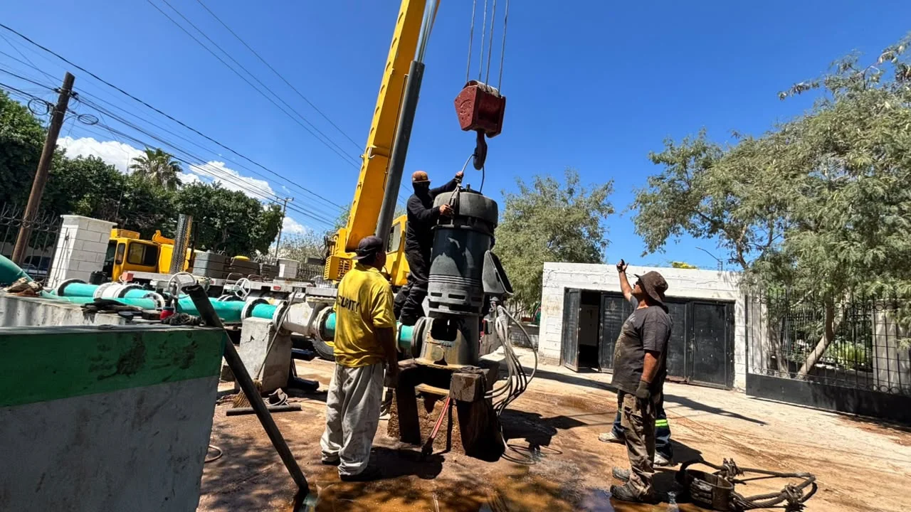 Falla en Bomba 52 afecta suministro de agua en tres colonias de Torreón