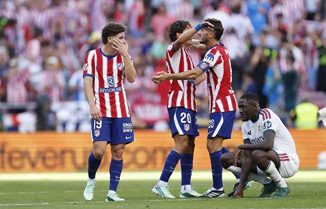 ¡Golpe al Real Madrid! Atlético remonta 2-1 en el derbi y le arrebata el segundo lugar de LaLiga