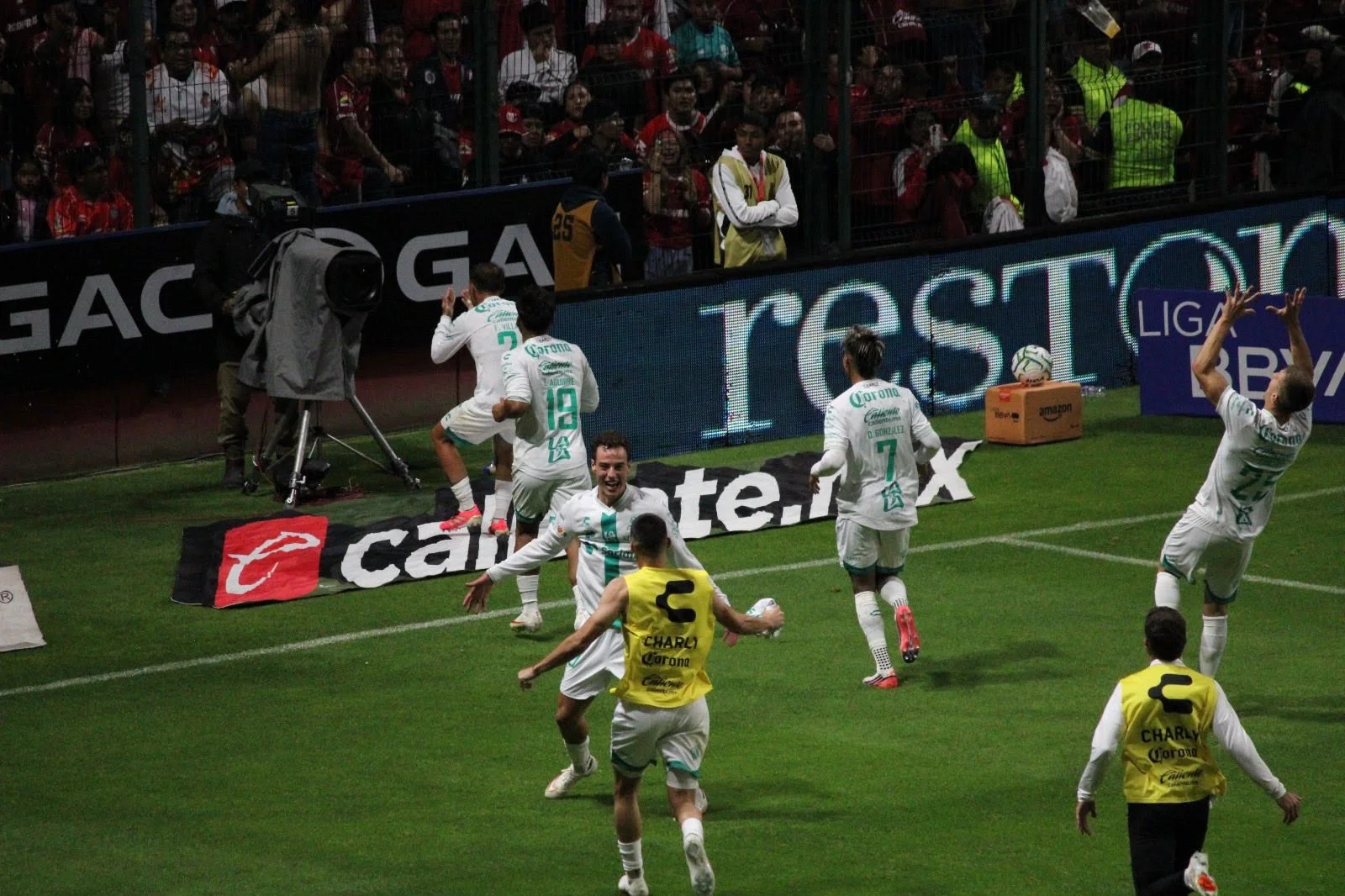Milagro en el infierno: Santos viene de atrás y vence a Toluca