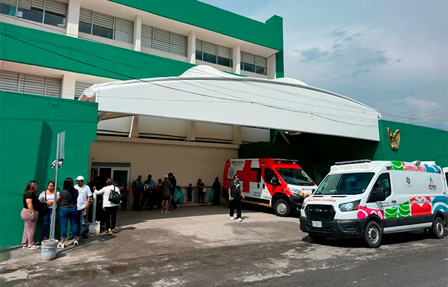 Muere mujer tras caer por escaleras de bar en Saltillo; habría sido empujada por amigo durante 'broma'