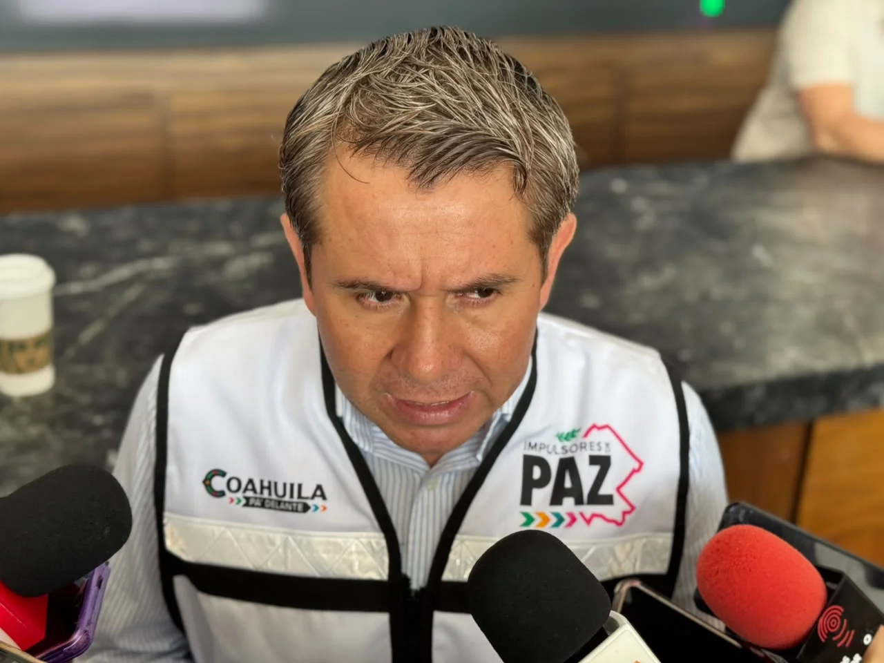 Coahuila espera lineamientos para restringir uso de celulares en primarias y secundarias