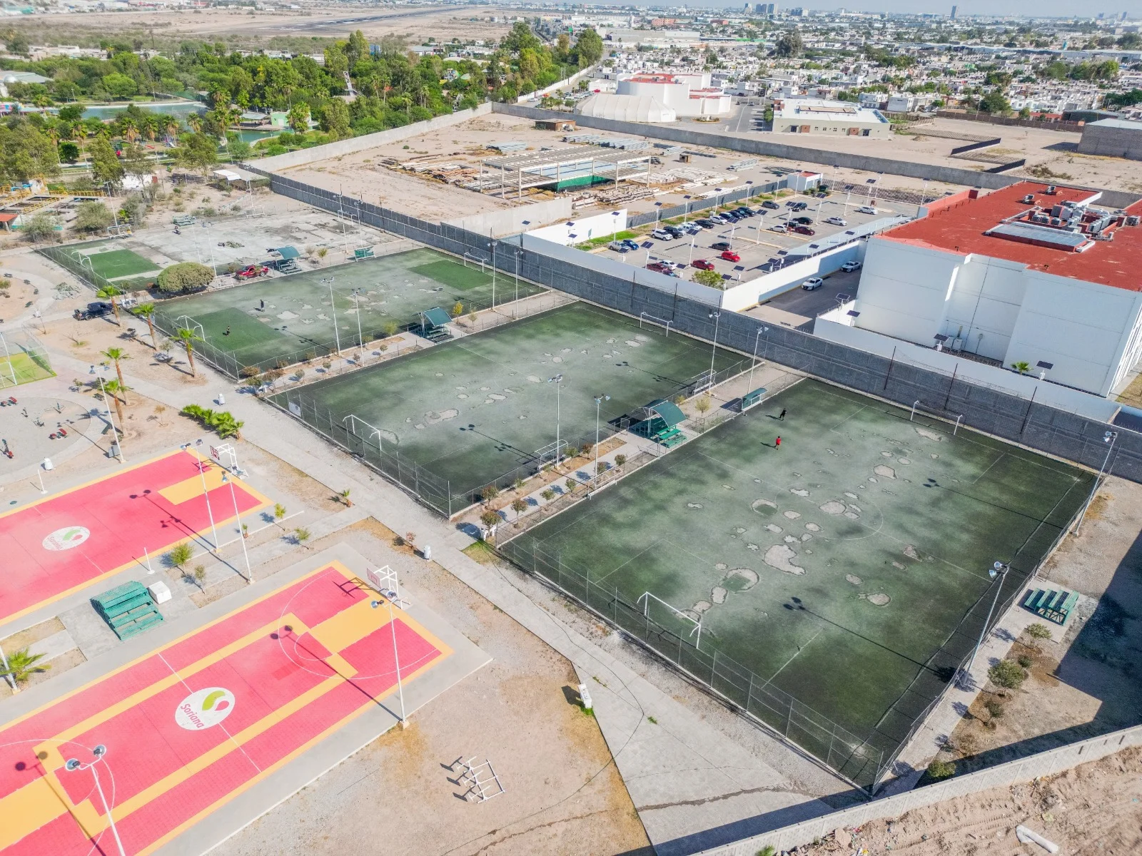Renovarán cuatro canchas del Multideportivo Oriente con inversión de 5 mdp