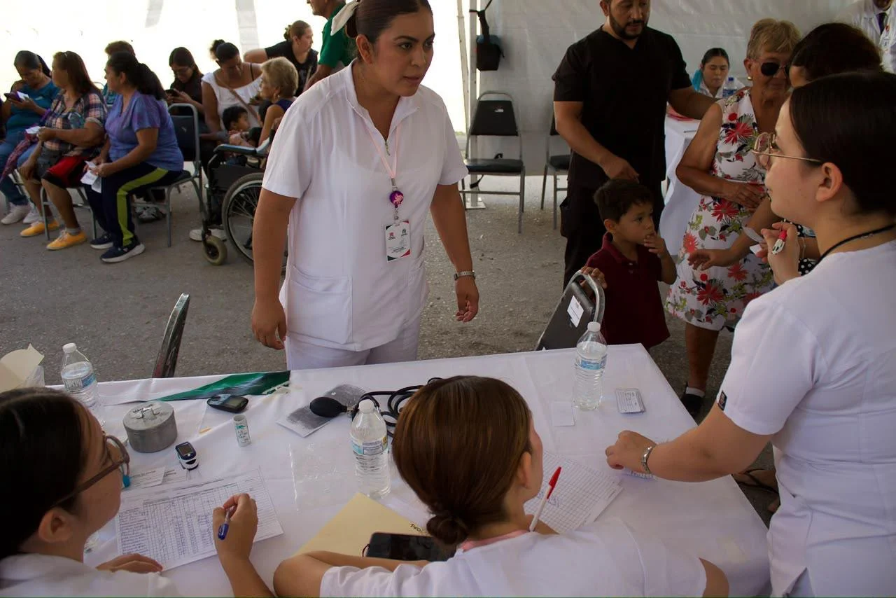 Macrobrigada de salud en Nueva Laguna Sur brinda más de 2 mil 400 servicios médicos y preventivos