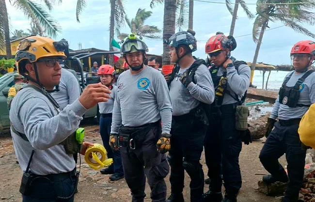 Capturan la llegada del huracán 'Polo' a Michoacán, deja inundaciones y daños en viviendas