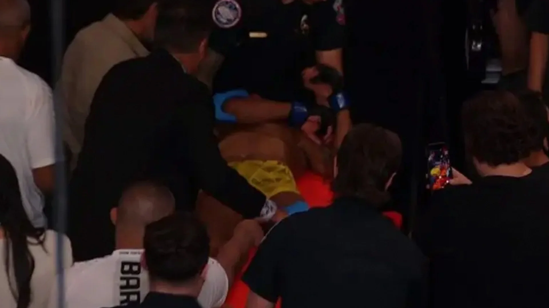 Raoni Barcelos sufre escalofriante colapso ante Raúl Rosas Jr. en UFC Vegas 121