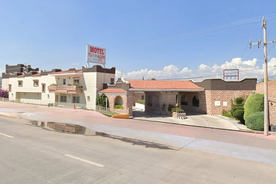 Localizan a dos mujeres sin vida en motel de Durango