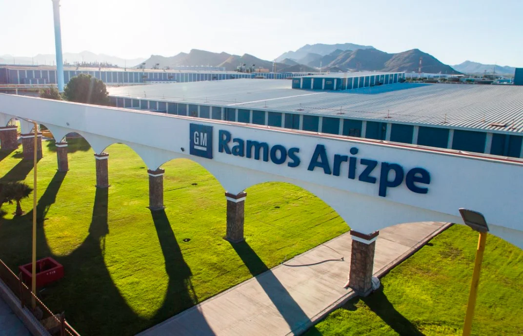Transición en GM Ramos Arizpe: Fin de Blazer a gasolina deja 200 despidos y paro logístico por 'Polo'