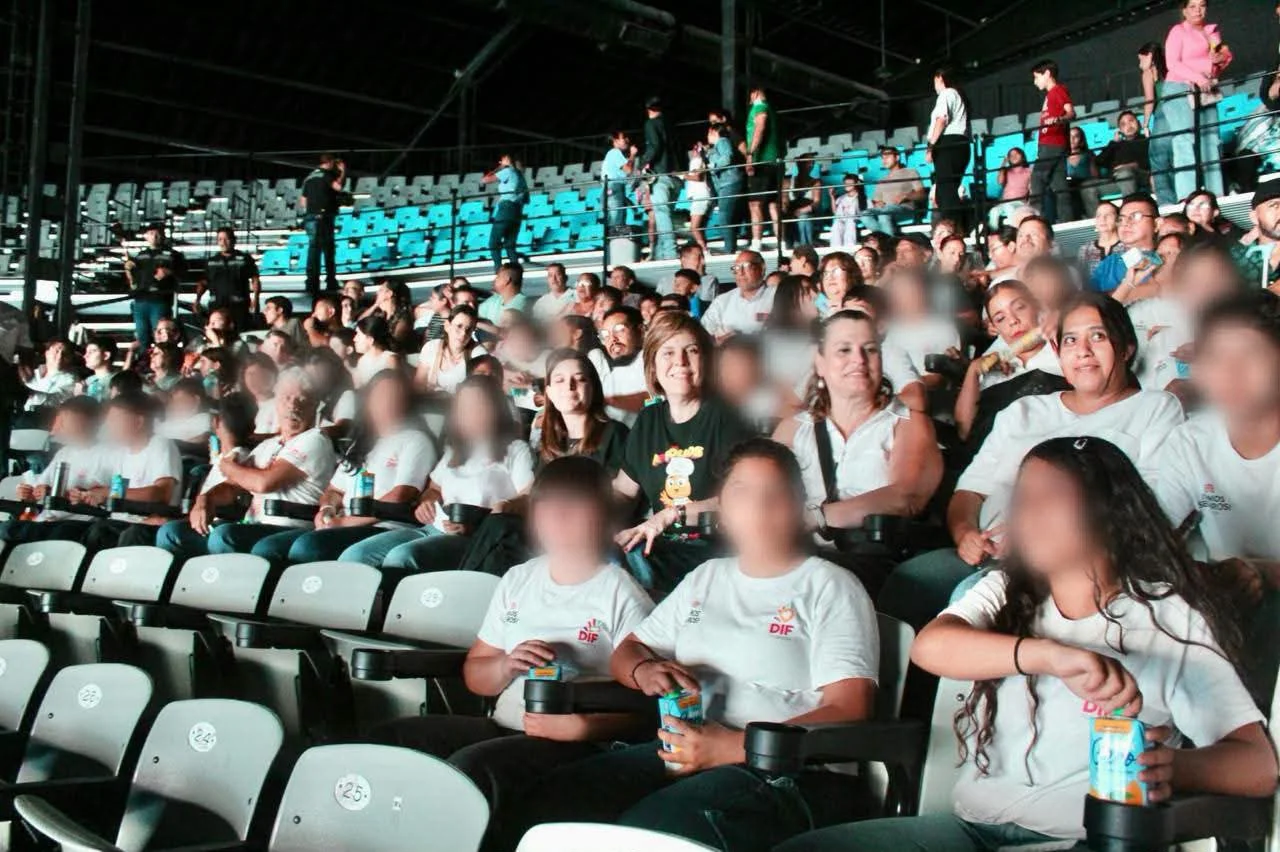 Jóvenes de Casa Hogar disfrutan tarde de convivencia en la Feria de Torreón