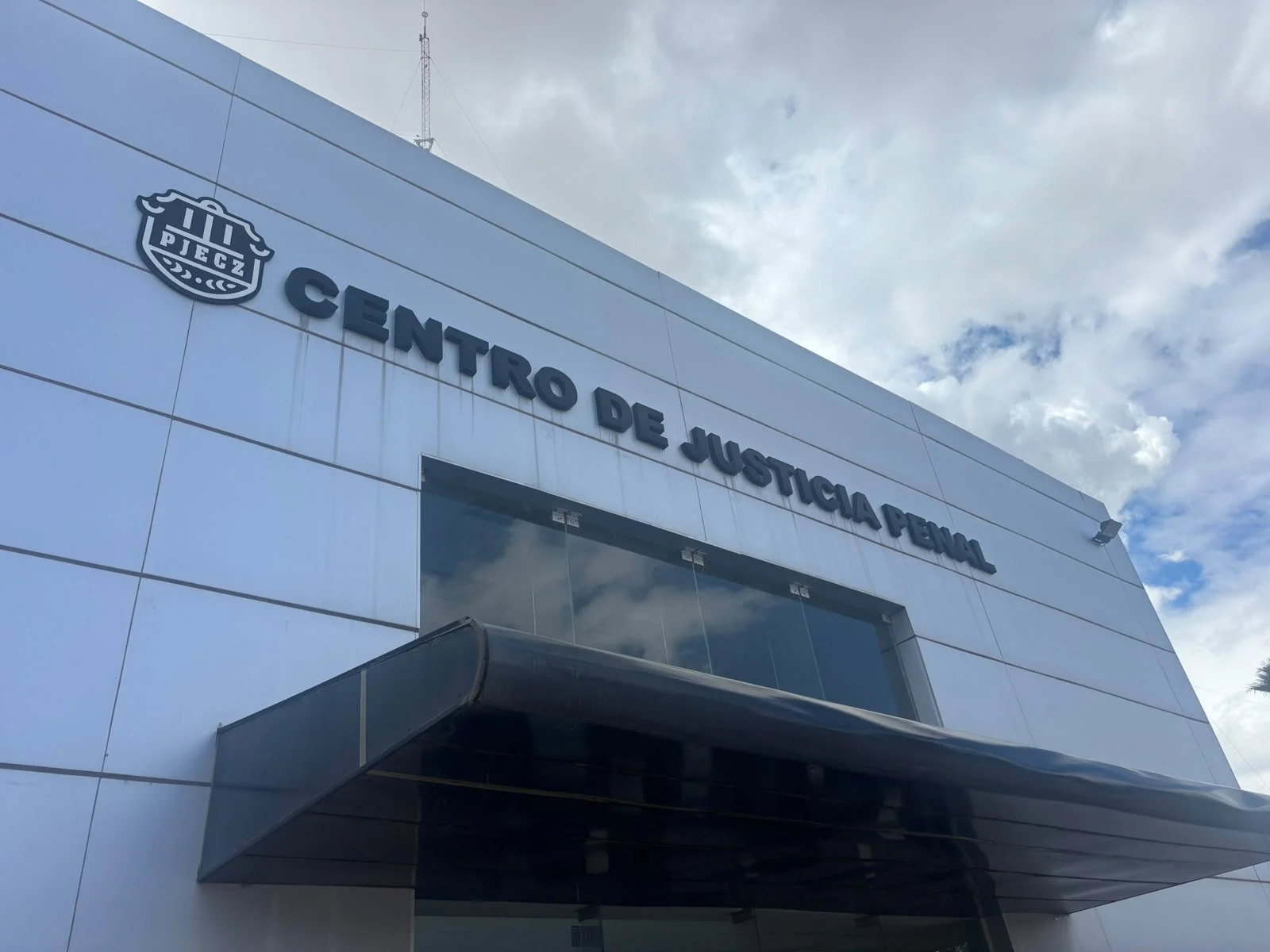 Vinculan a proceso a hermanos por ataque en secundaria de Torreón; podrían alcanzar 60 años de prisión