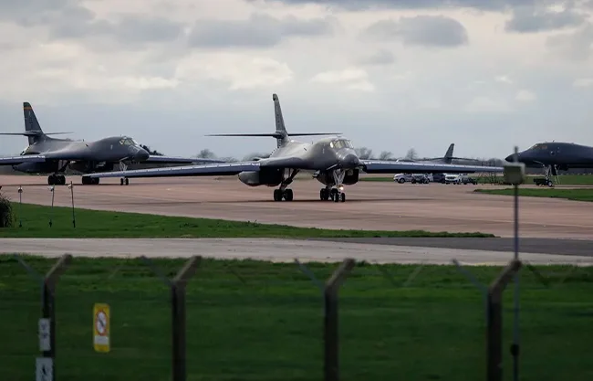 Estados Unidos retira todos sus bombarderos de una base aérea en Reino Unido tras un incidente de seguridad