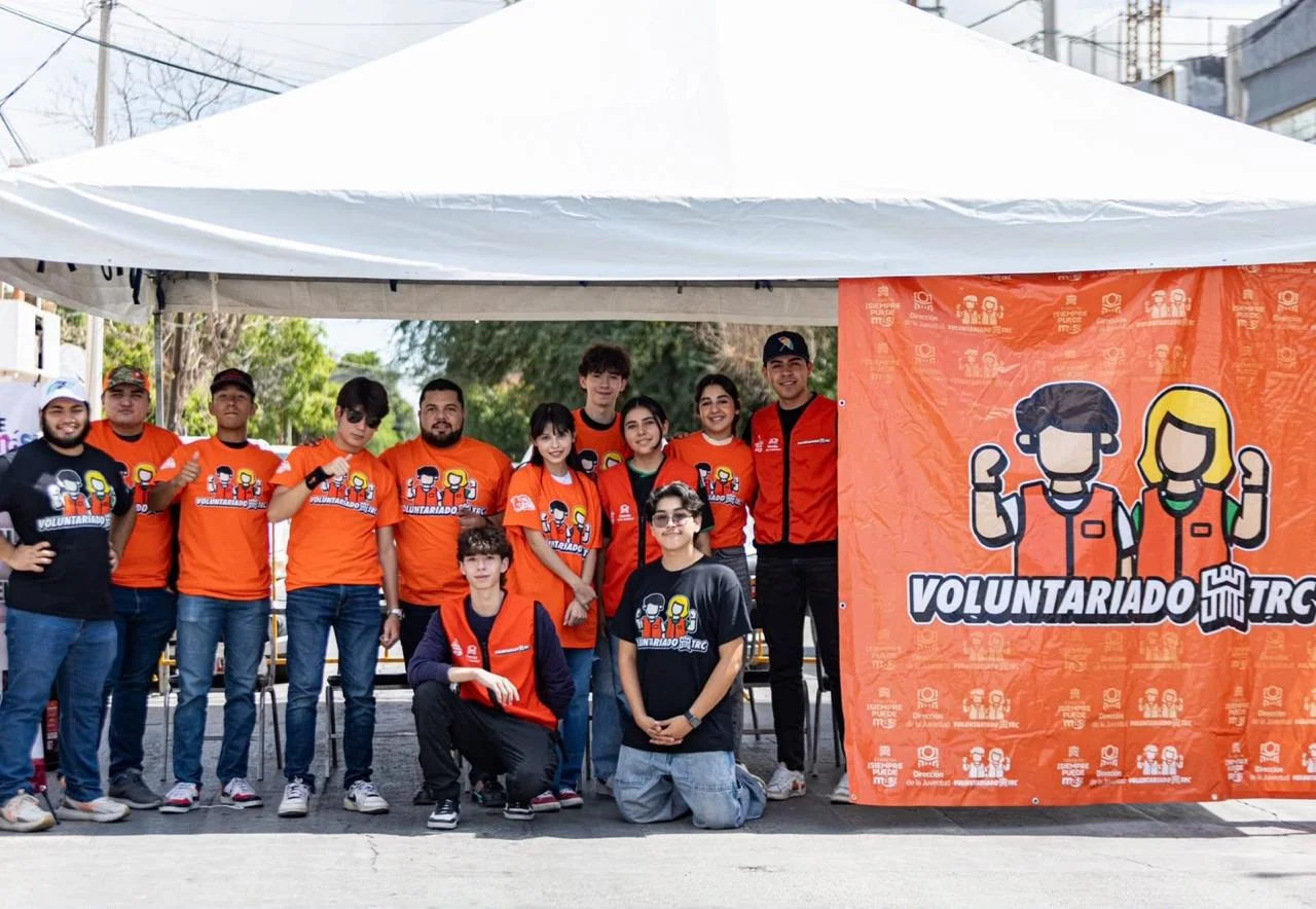 Vinculan servicio social de universitarios con el Pasaporte Voluntariado TRC