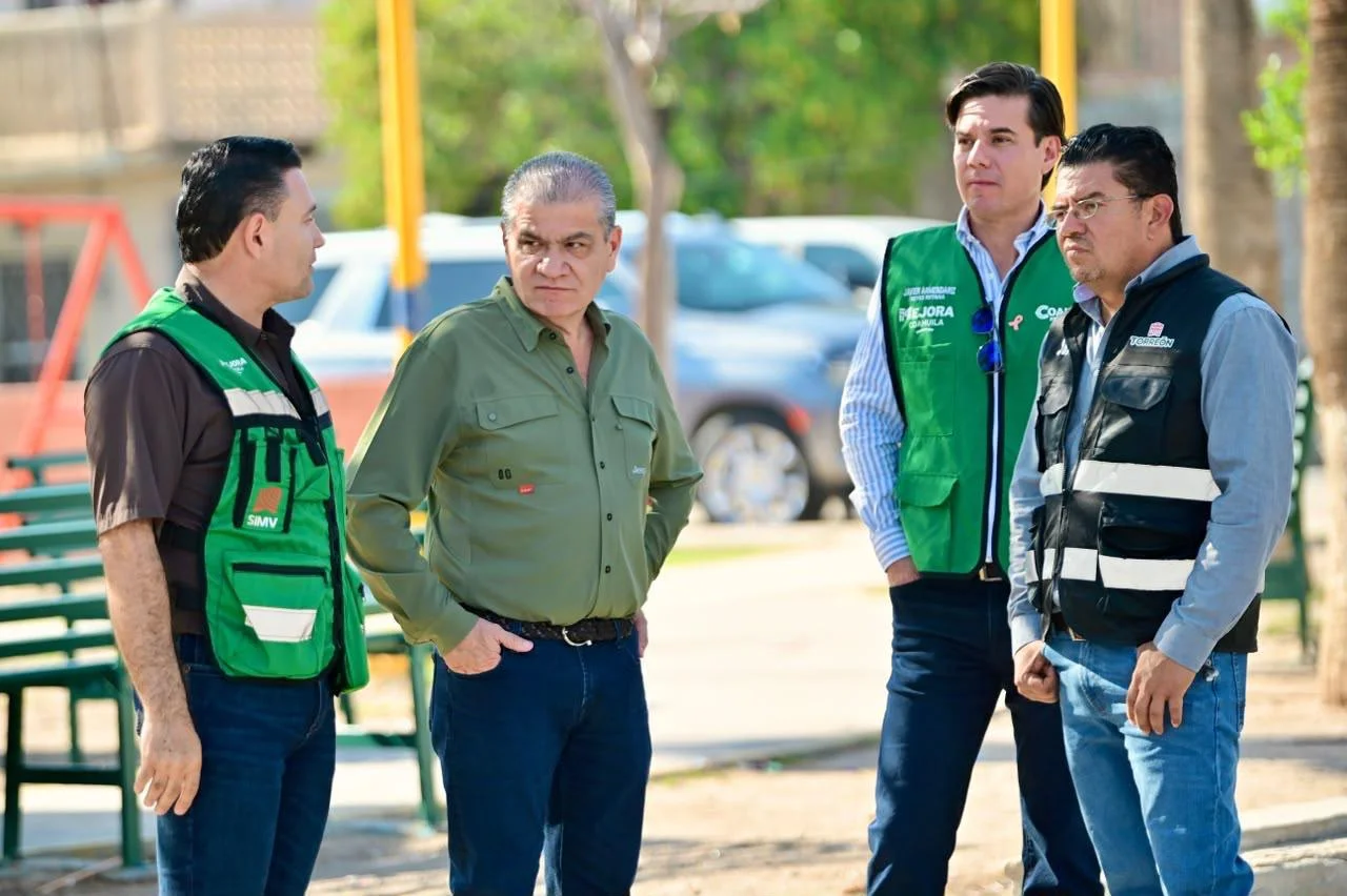 Alcalde Miguel Riquelme supervisa trabajos de microcarpeta en la Eduardo Guerra; intervendrán 13 mil 282 metros cuadrados