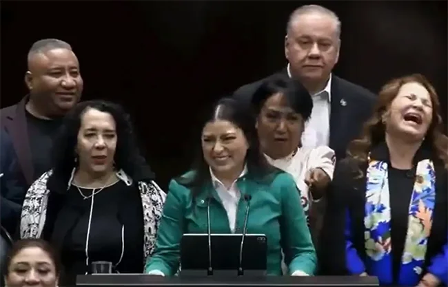 '¿A favor del huachicol fiscal?': Diputada de Morena protagoniza desliz en tribuna