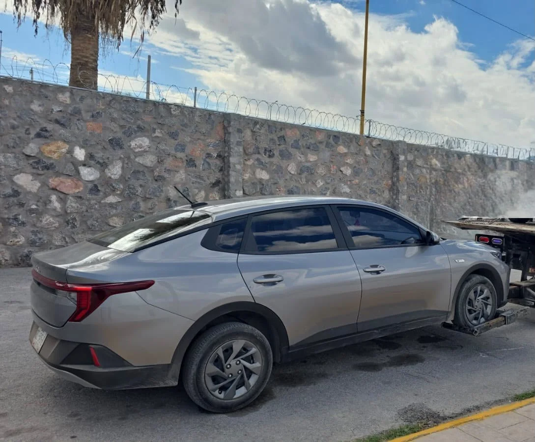 Policía Municipal detienen a hombre y recuperan vehículo con reporte de robo en Torreón