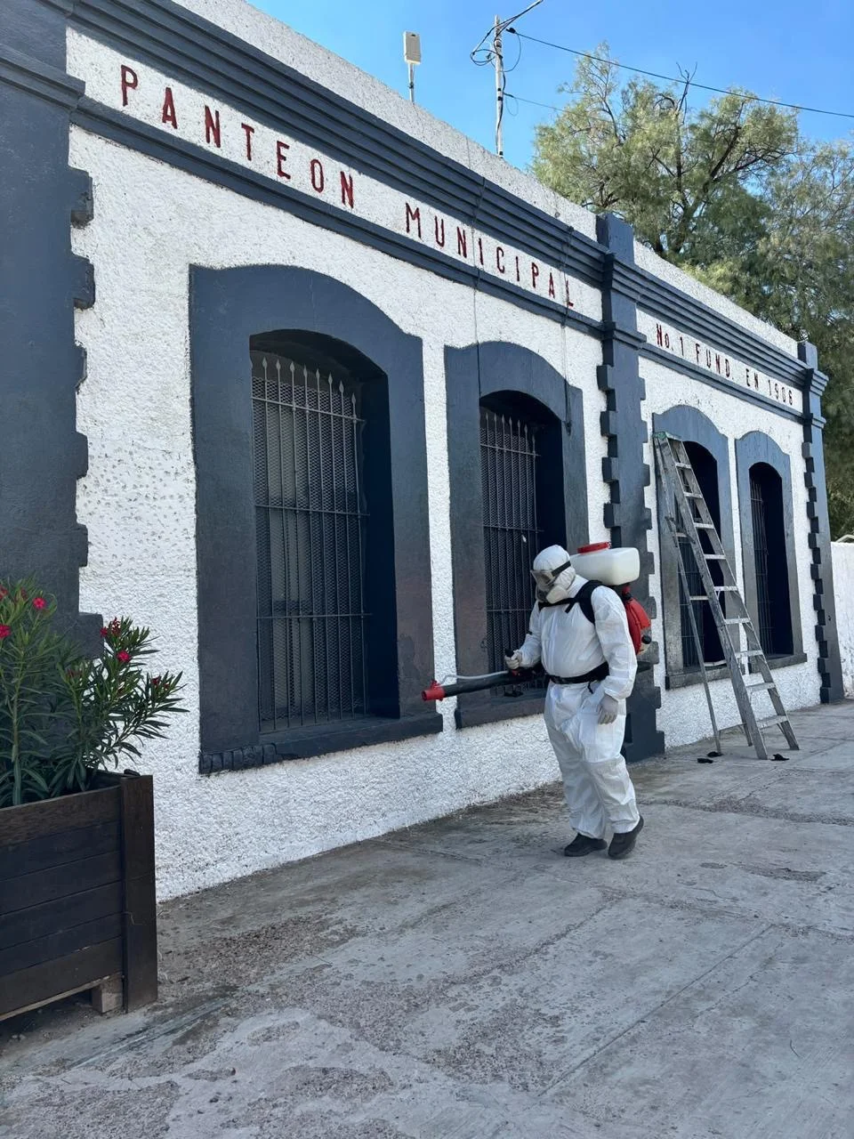 Refuerzan fumigación en Torreón ante el Día de Muertos
