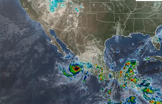 Suspenden Colima y Nayarit clases por el huracán 'Simon'