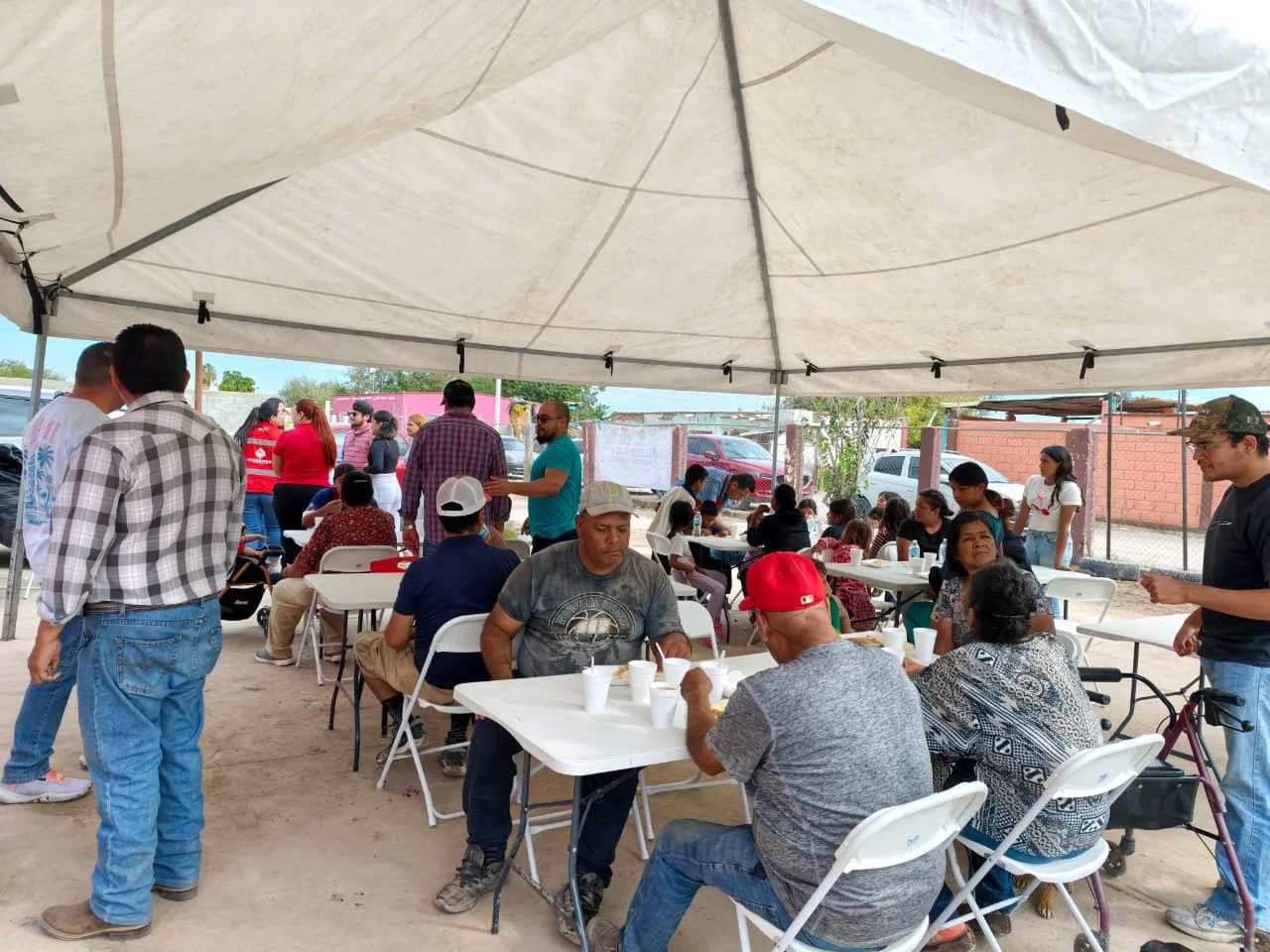 Entregan más de 4 mil apoyos a familias afectadas por lluvias en La Laguna de Durango