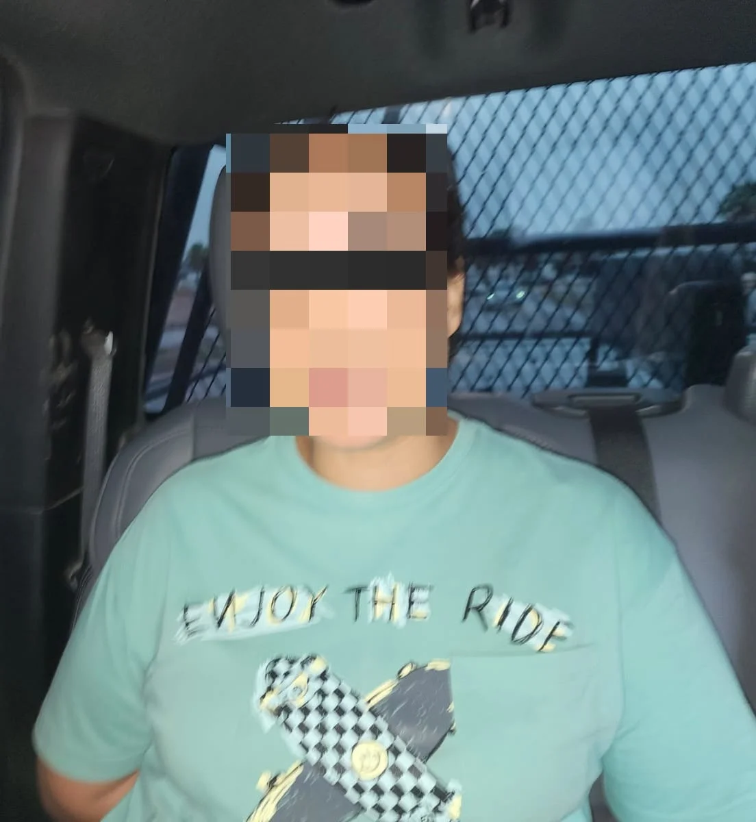 Policía de Torreón detiene a dos personas por violencia familiar contra dos menores
