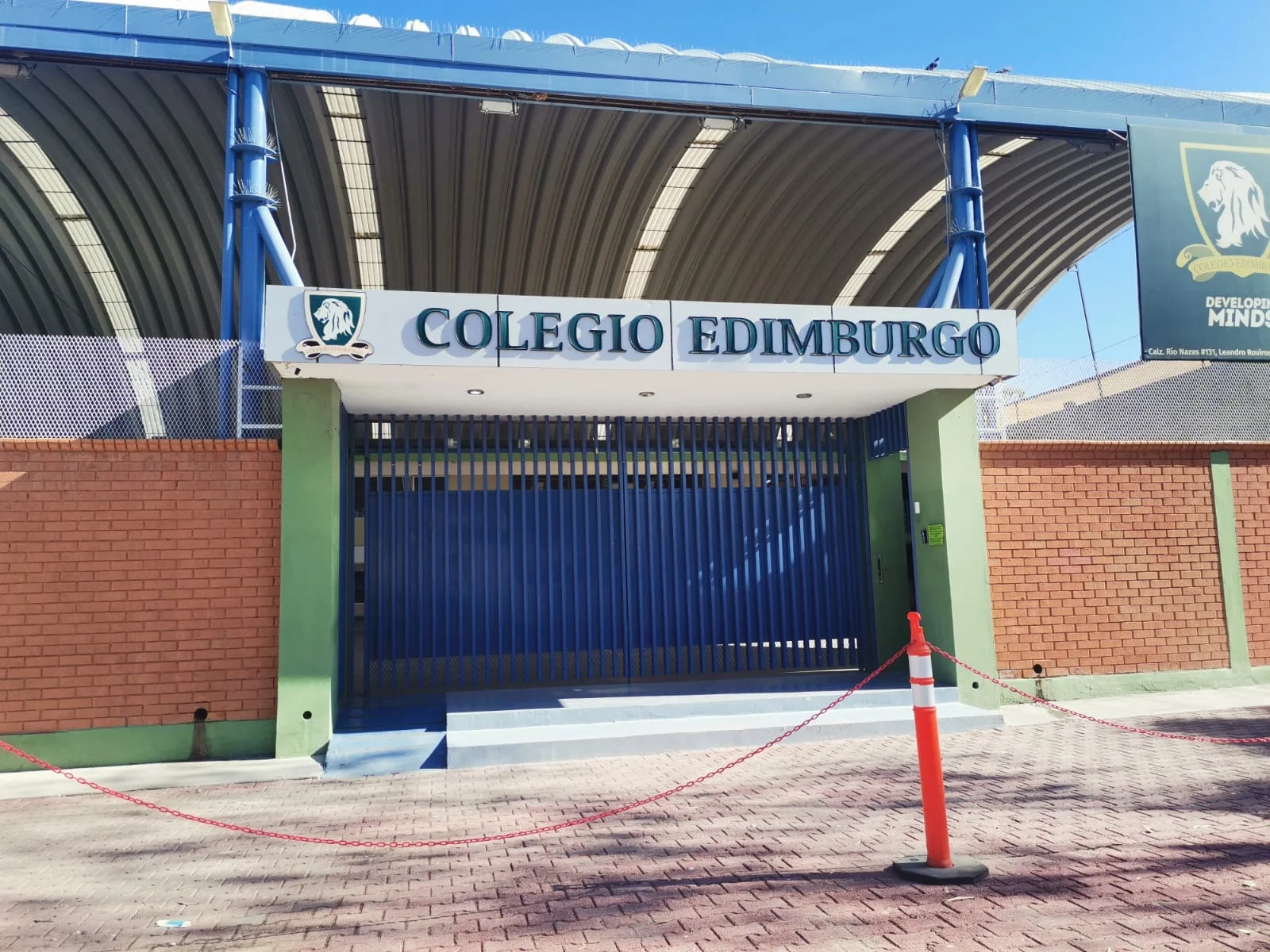 Padres alertan por falta de seguridad tras amenaza con arma en colegio Edimburgo