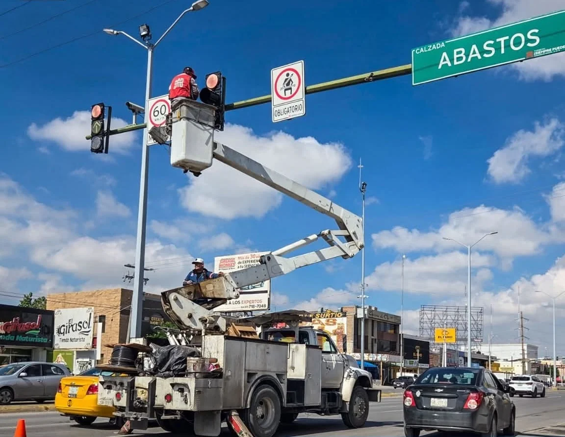 Atienden más de 200 reportes relacionados con semáforos en Torreón