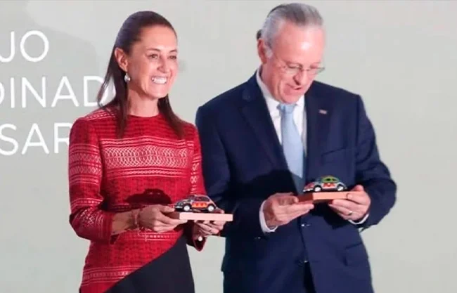 Sheinbaum promete 'borrón y cuenta nueva' en el SAT y una inversión histórica de 8.4 billones de pesos