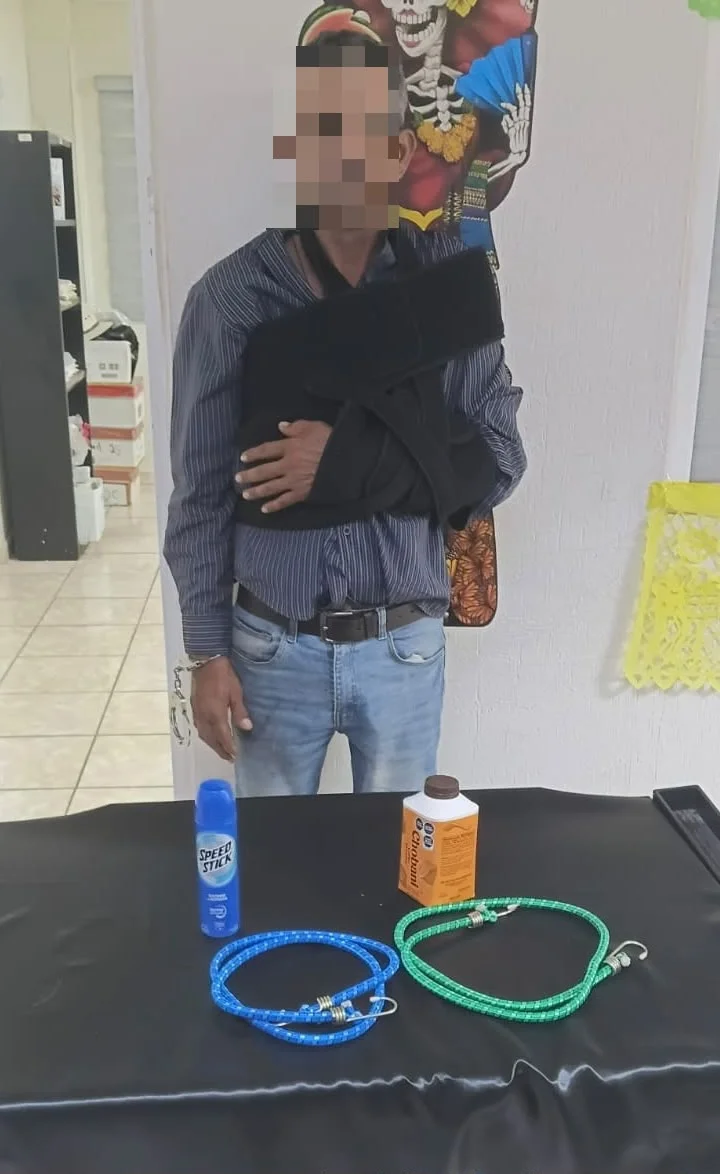 Detienen a hombre por robo en tienda de autoservicio en Torreón