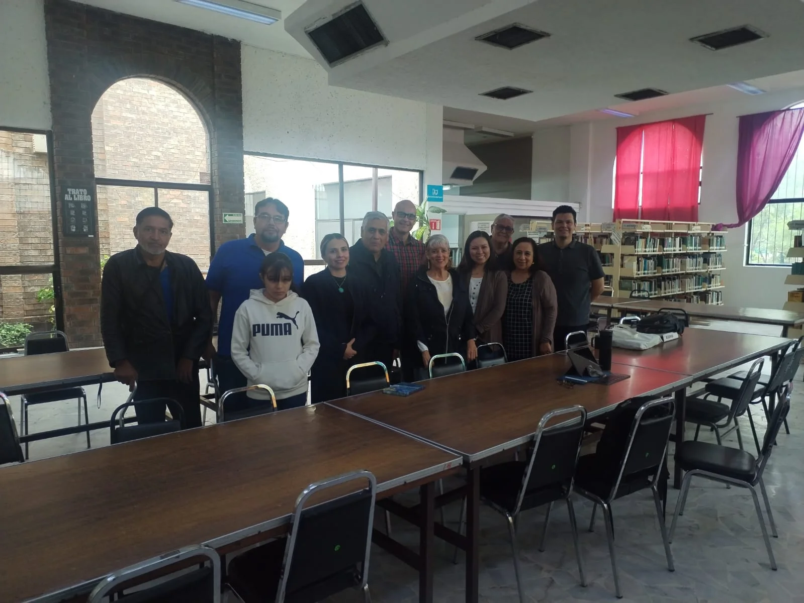Invitan a participar en sesiones de diálogo filosófico en biblioteca de Torreón