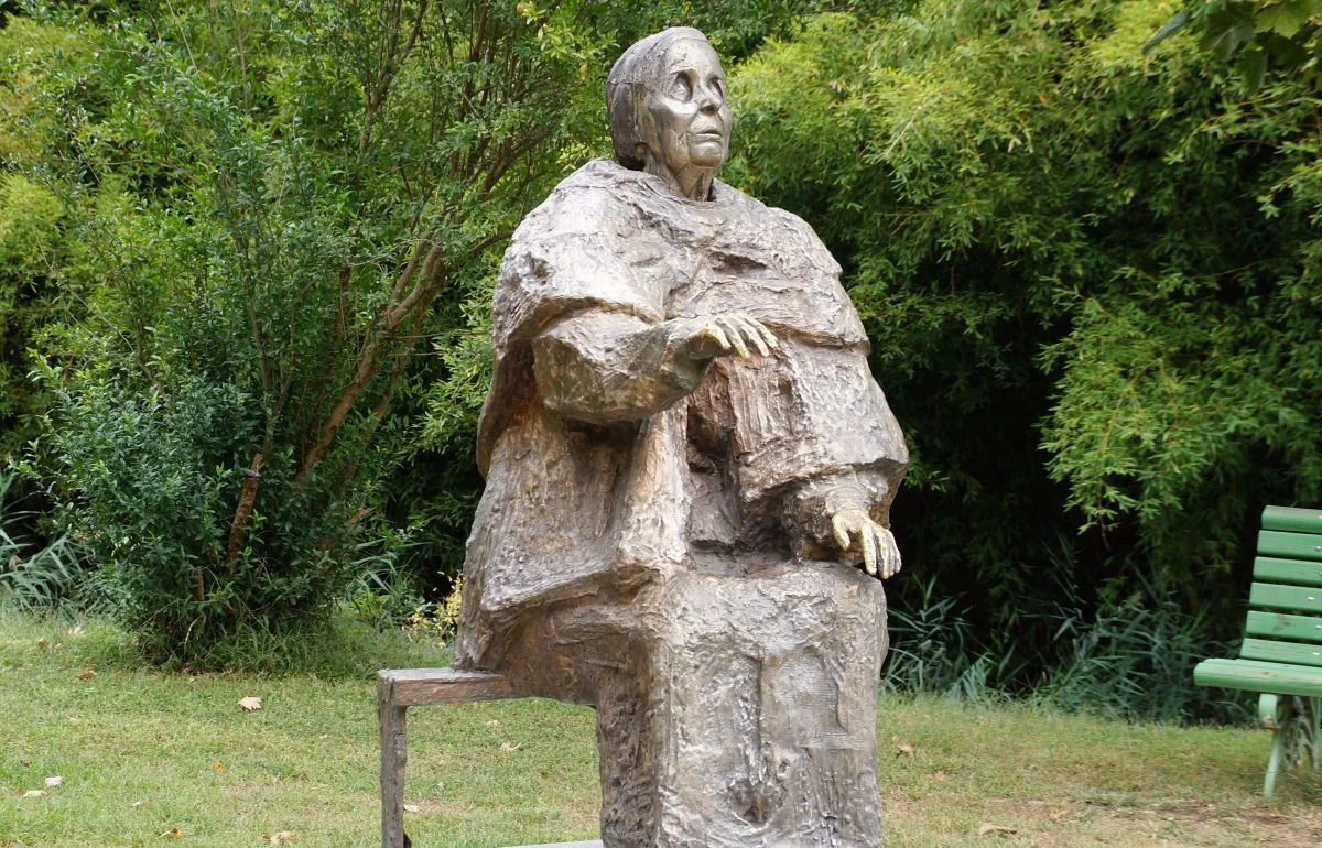 Profecía de Baba Vanga advierte supuesto contacto extraterrestre para noviembre de 2026