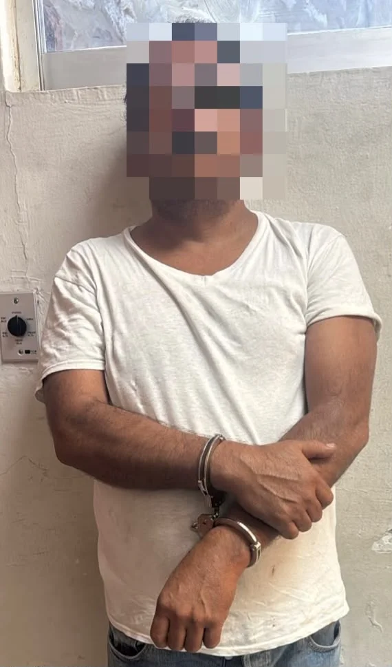 Detienen a conductor y dos hombres por amenazas tras reporte de manejo irregular de transporte público en Torreón