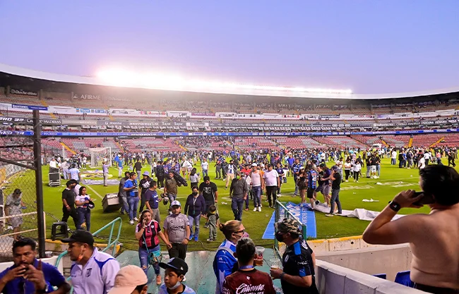 Exhibe HBO la barbarie ‘futbolera’ nacional; reviven tragedia de Querétaro