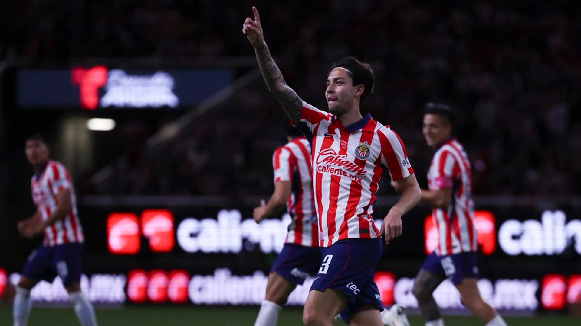 ¡Agónico empate! Jordan Carrillo salva a Chivas en casa ante Tigres