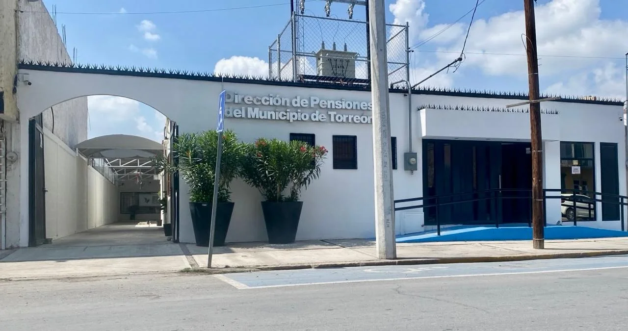 Otorgan apoyos funerarios a familias de pensionados