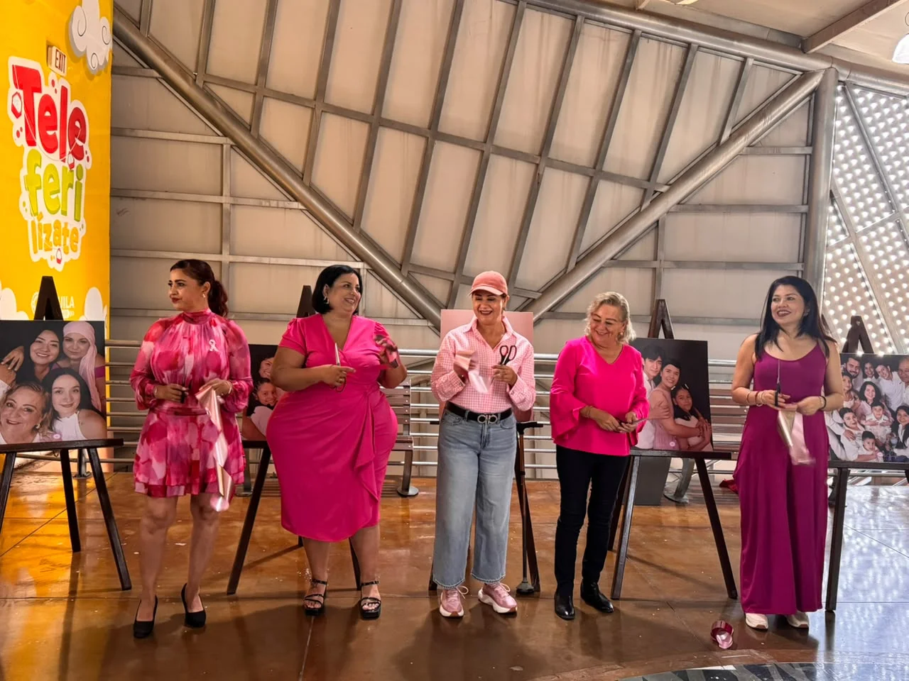 “Volver a florecer”: inauguran exposición sobre cáncer de mama en el Teleférico de Torreón