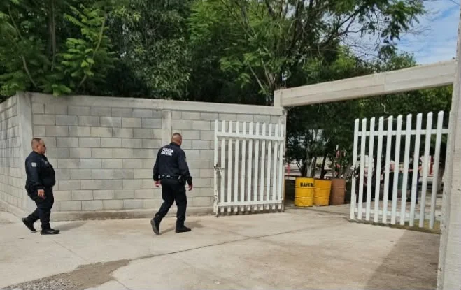 Imagen de Sale del hospital el profesor Ricardo tras ataque en secundaria de Torreón; continuará proceso de recuperación en casa