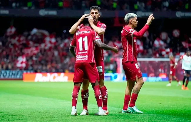 Toluca alarga racha sin victoria tras igualar ante Xolos