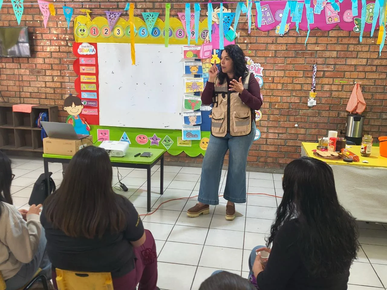 IMM Torreón orienta a madres de familia sobre límites personales y prevención de la violencia