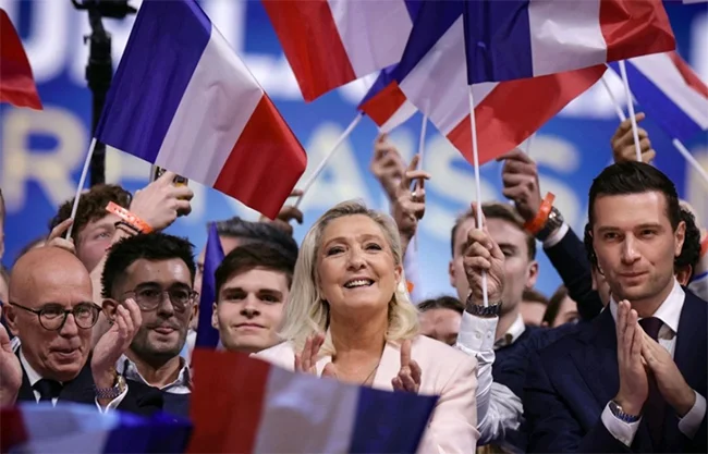 Marine Le Pen lanza campaña presidencial en Francia y promete restablecer el orden