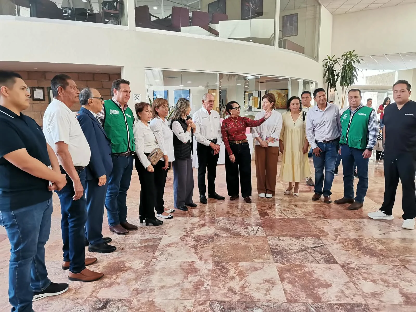 Imagen de Entregan 131 aparatos auditivos gratuitos en Torreón