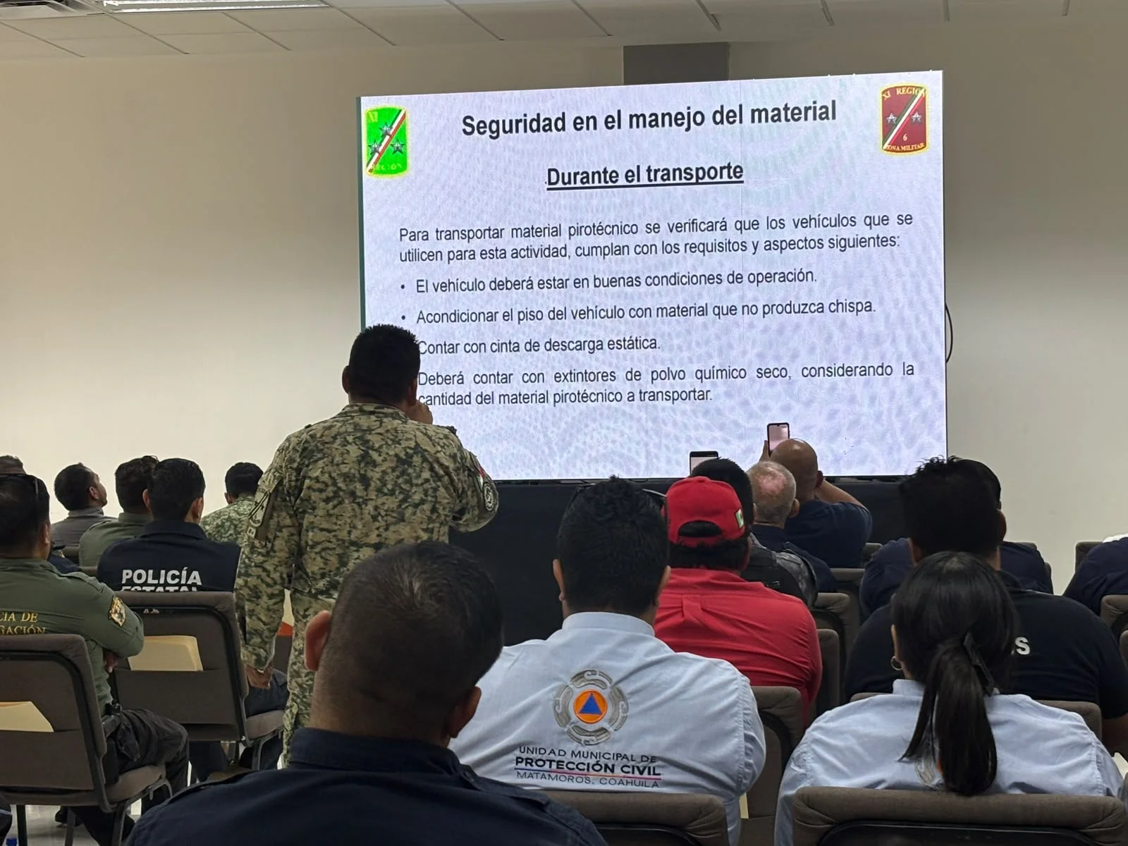 DEFENSA capacita a elementos de seguridad para el manejo y transporte de pirotecnia en Torreon