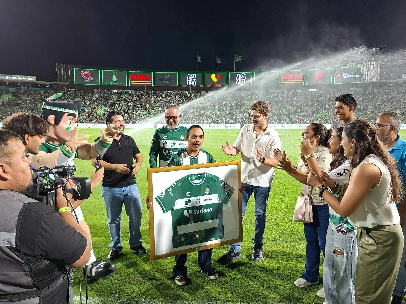 Imagen de Reconoce Santos a laguneros ejemplares durante el Apertura 2026