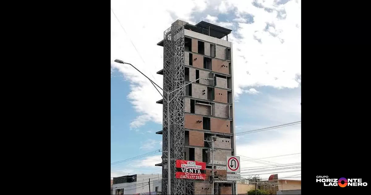 Precisó que los costos de estas propiedades inician a partir de los 2 o 2.5 millones de pesos y pueden variar considerablemente, ofreciendo opciones con dos o tres habitaciones y superficies que van desde los 100 hasta los 350 metros cuadrados.