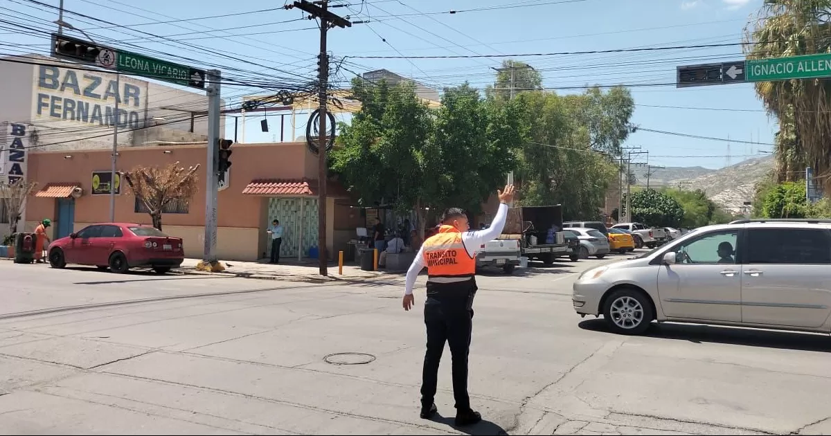 Asimismo, Luis Alberto Morales Cortés, director de Vialidad y Movilidad Urbana, indicó que derivado de esta situación, varios semáforos se encuentran apagados en la zona centro.