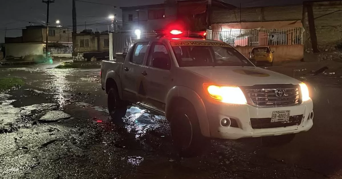 De acuerdo con el reporte del observatorio de la CONAGUA, la precipitación acumulada fue de 16 milímetros, cantidad suficiente para causar encharcamientos considerables en varias vialidades clave de la ciudad.