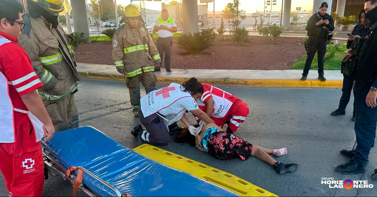 El hecho ocurrió alrededor de las 06:10 horas, cuando se recibió un reporte ciudadano que alertaba sobre una persona que se había lanzado desde lo alto del puente.