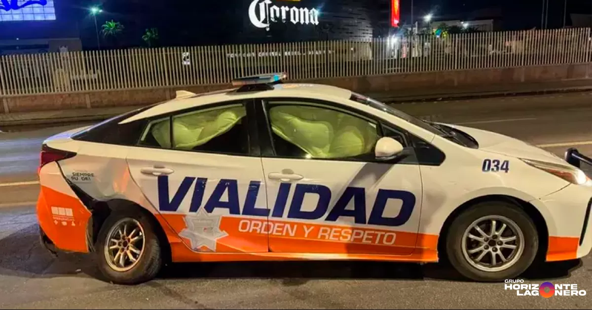 El accidente se registró minutos después de las 00:00 horas frente a el Territorio Santos Modelo sobre la carretera Torreón - San Pedro.