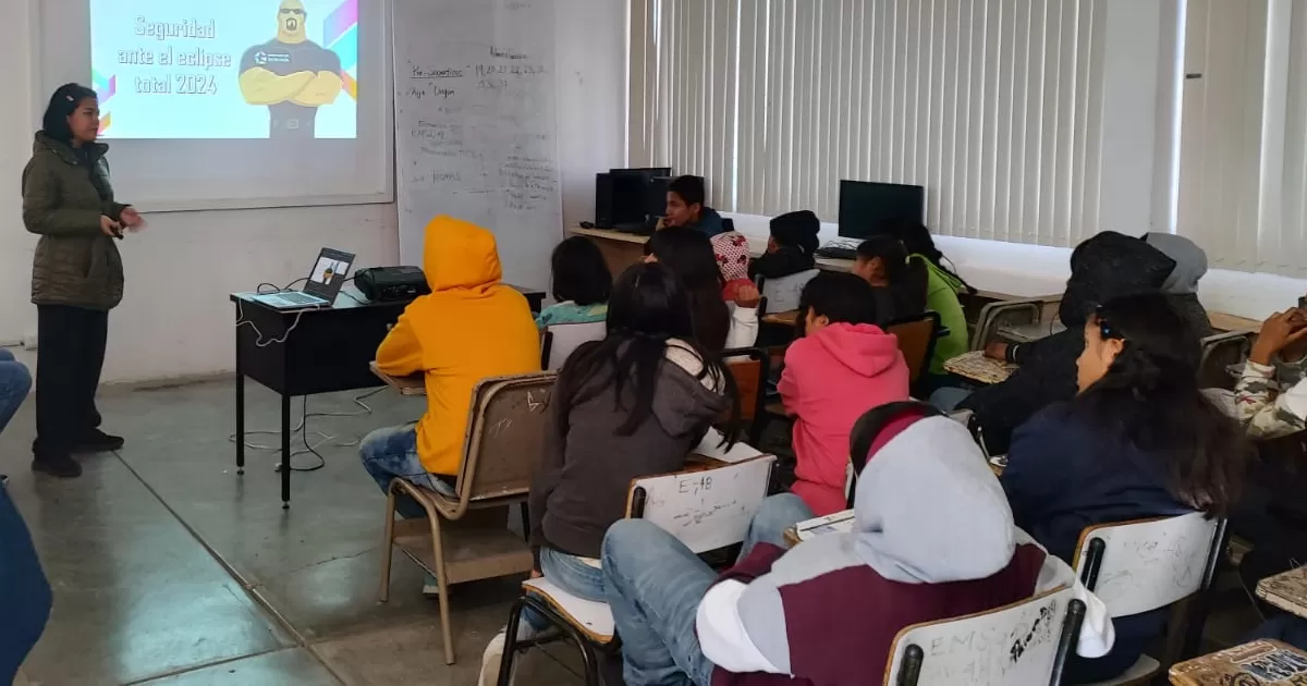 Anuncian megapuente para alumnos de educación básica en Coahuila