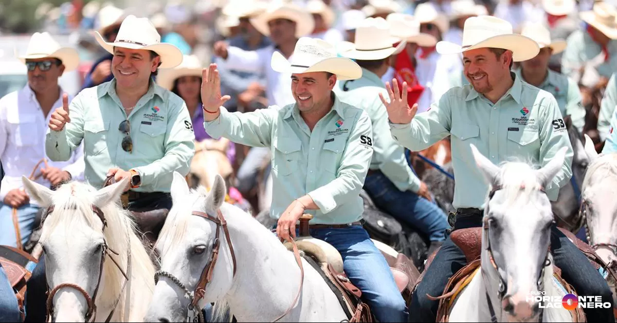 El mandatario presentó un resumen de las acciones más relevantes que marcaron el rumbo del mes en cada zona del estado, reafirmando el compromiso de su gobierno con el desarrollo parejo, la cercanía con la gente y los resultados tangibles.
