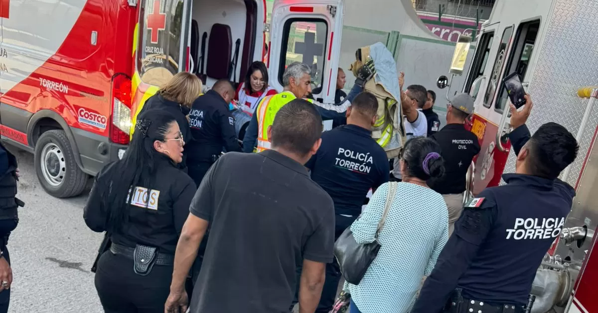 El informe de las autoridades señaló que el camión de pasajeros de la ruta Panteones número 39, marca Mercedes Benz, modelo 2017, color blanco, impactó contra una locomotora en movimiento.