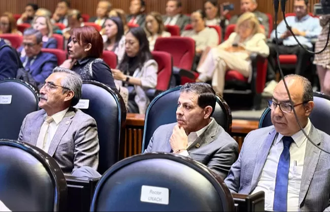 El Rector Octavio Pimentel Martínez y la UAdeC entregan estados financieros 2024 ante la CVASF, reforzando transparencia y rendición de cuentas.