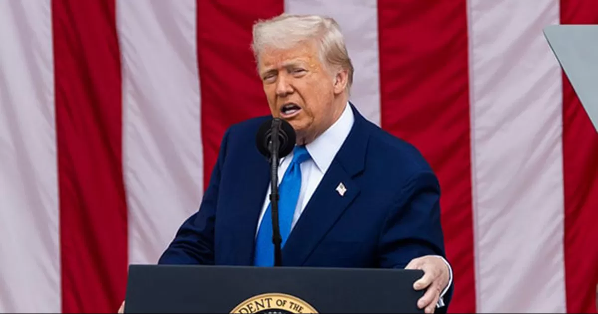 Trump suma otra victoria judicial, libre de una multa millonaria que amenazó su imperio